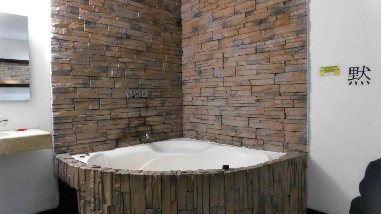 Hotel Kong Меделин Екстериор снимка