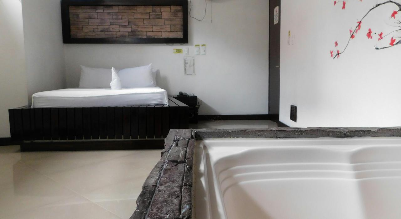 Hotel Kong Меделин Екстериор снимка